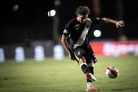 Jogadores devem ser barrados para o jogo contra o Fluminense, diz jornalista