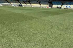 Maracanã está com gramado renovado; fotos