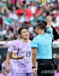 Lee Kang-in Yellow Carded 4 Minutes Into Mexico Match
