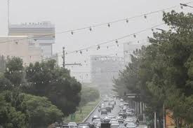 باد و گردوخاک در اصفهان تا پایان هفته ادامه می‌یابد