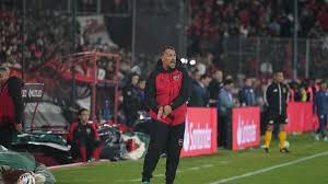 Newell's Respira: Fabbiani Exulta Tras Victoria y Mira a Copa Argentina - Imagen principal del artículo