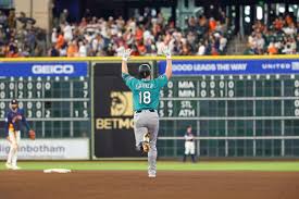 Mitch Garver steps up for the injured Cal Raleigh in 8-3 Mariners win
