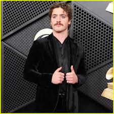 Benson Boone Goes Classic in All Black to Grammys 2026