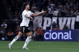 Gustavo Henrique pede desculpas por eliminação do Corinthians na Copa do Brasil: "Não pode parar"
