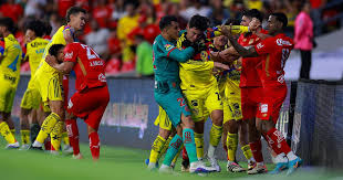 Karen Díaz, en riesgo físico tras intentar detener a Zendejas y Helinho; no lo 'logró'