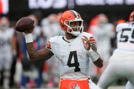 Trending NFL predictions and player prop prices on Underdog for Week 7