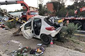 مرگ 2 زن در تصادف پژو 207 با تیر چراغ برق
