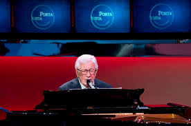 Peppino di Capri: The Island Voice That Conquered the World - A Musical Legacy Beyond Borders (Notizie del Mondo)