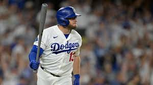 Max Muncy sets record for most home runs at Dodger Stadium
