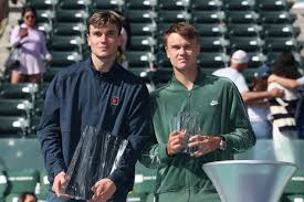 Draper et Rune voient leur classement chuter, tandis que Learner Tien et Alexandra Eala entrent dans l'histoire du classement de tennis.