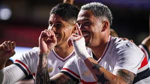 Luciano chega a 100 gols no São Paulo contra o Bahia: veja o ranking de maiores artilheiros do clube