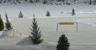 Outdoor skating rink