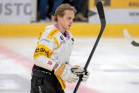 Jyväskyläläiskasvatti Anttoni Honka taistelee tehokauden jälkeen paikasta Leijonien MM-joukkueessa – "Eihän tänne muuten kannattaisi tullakaan"