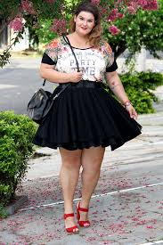 Resultado de imagem para fotos gratis de looks plus size com saias