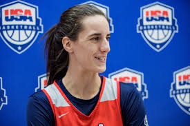 Caitlin Clark chocada com o momento viral pré-jogo de Steph Curry