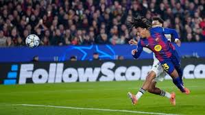 El momento Koundé salva al Barcelona ante un defensivo Eintracht | Fútbol | Deportes