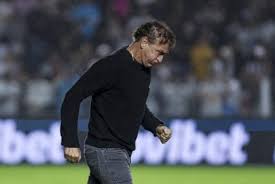 Santos perde titulares, mas deve contar com reforços para clássico com o São Paulo