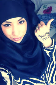 Résultat de recherche d'images pour "swag fille"