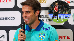 “Es un jugador importante para el equipo”: Kaká confía en que Santiago Giménez regresará a su nivel con el AC Milan