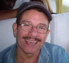 Fernando Quiñones Posada (Camagüey, 1947) es licenciado en Teatrología por Instituto Superior de Arte. Desde hace cuarenta años, integra la cincuentenaria ... - Fernando%2520Qui%25C3%25B1ones%2520(Small)