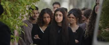 ياسمينا العبد تُصدم في وفاة مايا وتشعر بالندم في مسلسل "ميد ترم"