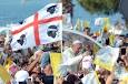 Risultati immagini per papa francesco a Cagliari foto