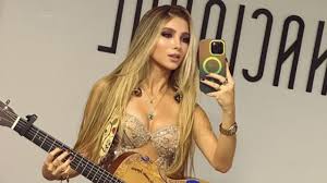 Bomba! Famosa Cantora Revela Trauma e Superação em 2025! 😱