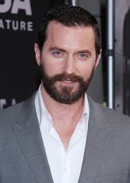 ... talented British actor and storyteller by the name of Mr. Richard Crispin Armitage [(1) right], whom we in fangurldom affectionately refer to as RA. - capremiernyc-17nov1511ranet