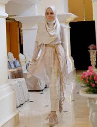 Hasil gambar untuk KOLEKSI RIA MIRANDA
