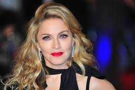 Madonna annuncia il titolo del nuovo attesissimo album tramite la sua pagina ufficiale Facebook. Altro che Lust and fun, altro che Luv, tra tanti nomi ... - madonna-al-suo-film-638x425