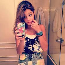 Résultat de recherche d'images pour "martina stoessel"