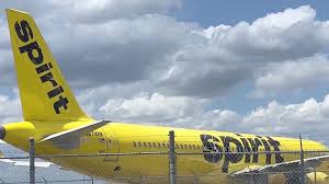 Empleados de Spirit Airlines exigen pago y seguro tras cierre y despidos masivos