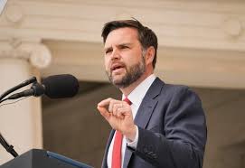 نائب ترامب يعلق على التكهنات بشأن زواجه.. ماذا قال؟