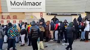Largas colas en el Carlos Belmonte para ver al Madrid... a pesar de los precios
