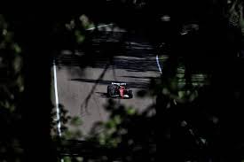 ¡Bomba en la F1! Checo Pérez pilotará un Ferrari: ¿Qué se trae Cadillac?