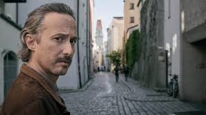 Michael Ostrowski: Liebe, Krimis und kreative Vielfalt des ARD-Stars
