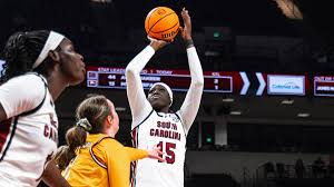 No. 3 Gamecocks Face Texas A&M, Agot Makeer Injury Update