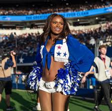 Dallas Cowboys Cheerleaders' Makeup Routine for All-Day Wear