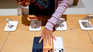 مشكلة غامضة تضرب سلسلة آيفون 17