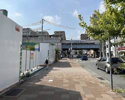 解体工事中の旧ダイエー新在家店跡地の画像