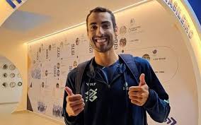 A volta de quem não foi: Douglas Souza segue na Seleção