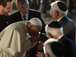 Résultat de recherche d'images pour "pope would you kiss the feet of rape victims"