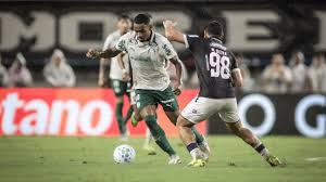 Palmeiras vive cenário repetido com gol anulado no fim e empata com o Remo em jogo marcado por temporal
