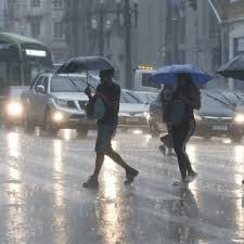 Inmet emite alertas e prevê chuvas intensas em 21 estados nesta segunda-feira