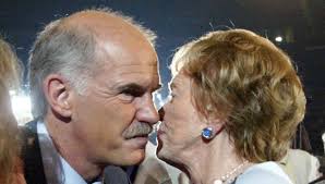 George-Margarita-Papandreou. Mε υπουργό Εξωτερικών τον παμμέγιστο πολιτικό απατεώνα Γιώργο Παπανδρέου(1999-2004), λαμόγια και τρωκτικά του ΥΠΕΞ σε ... - George-Margarita-Papandreou