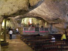 Risultati immagini per grotte oracolari