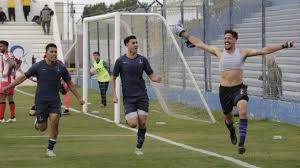 Federal A: Brown busca la cima ante Huracán tras la lluvia en Mendoza - Imagen principal del artículo