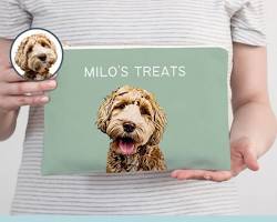 custom treat pouch with a dog's photo on itの画像