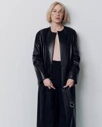 Carrie Coon Dives Deep into 'The White Lotus' Season 3's Toxic Trio