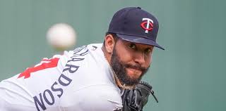 Twins Seek First Win vs. White Sox; Shane Smith Debuts for Chicago